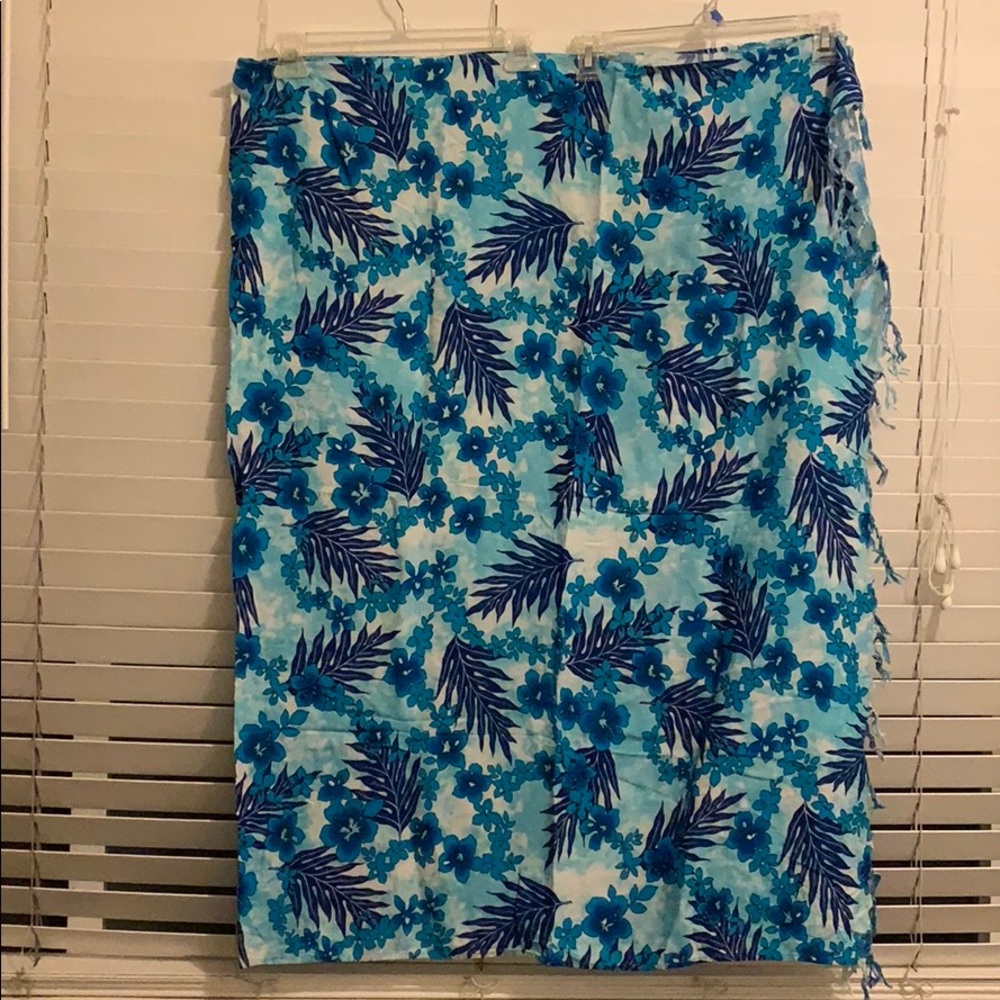 Hawaiian Sarong Blue Flower/Leave Design